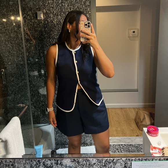 COPY - Mara Crew Sweater Vest! Worn 1x! - Picture 3 of 3